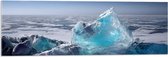 WallClassics - Acrylglas - IJsblokken in Sneeuwlandschap - 90x30 cm Foto op Acrylglas (Wanddecoratie op Acrylaat)