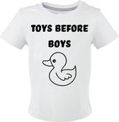 Baby shirtje wit "Toys before boys" Eend maat 18 mnd