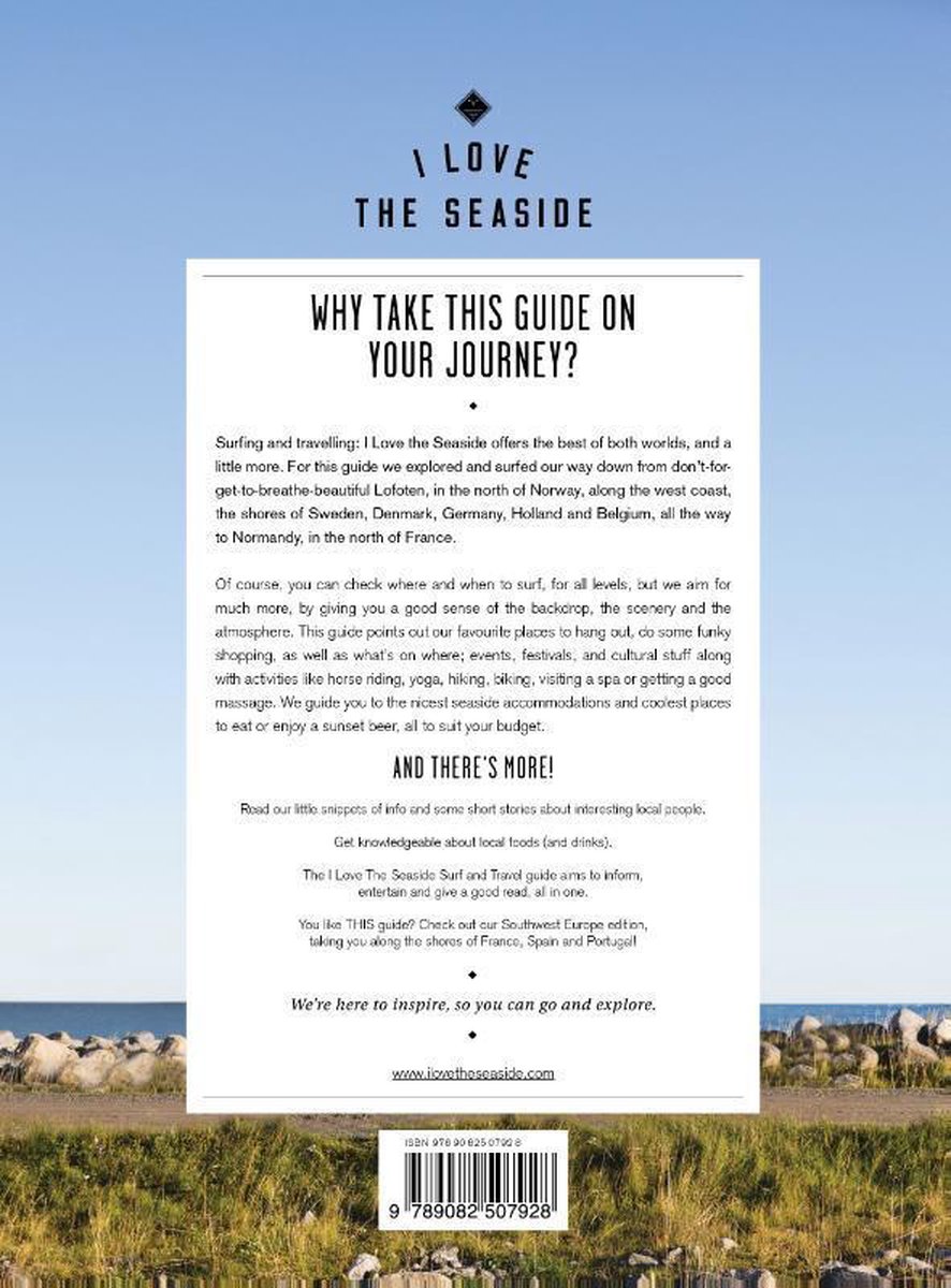 Achterpagina van 'I Love The Seaside' met tekst en een kustlijn met rotsen.