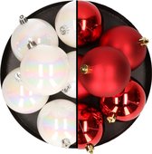12x stuks kunststof kerstballen 8 cm mix van parelmoer wit en rood - Kerstversiering