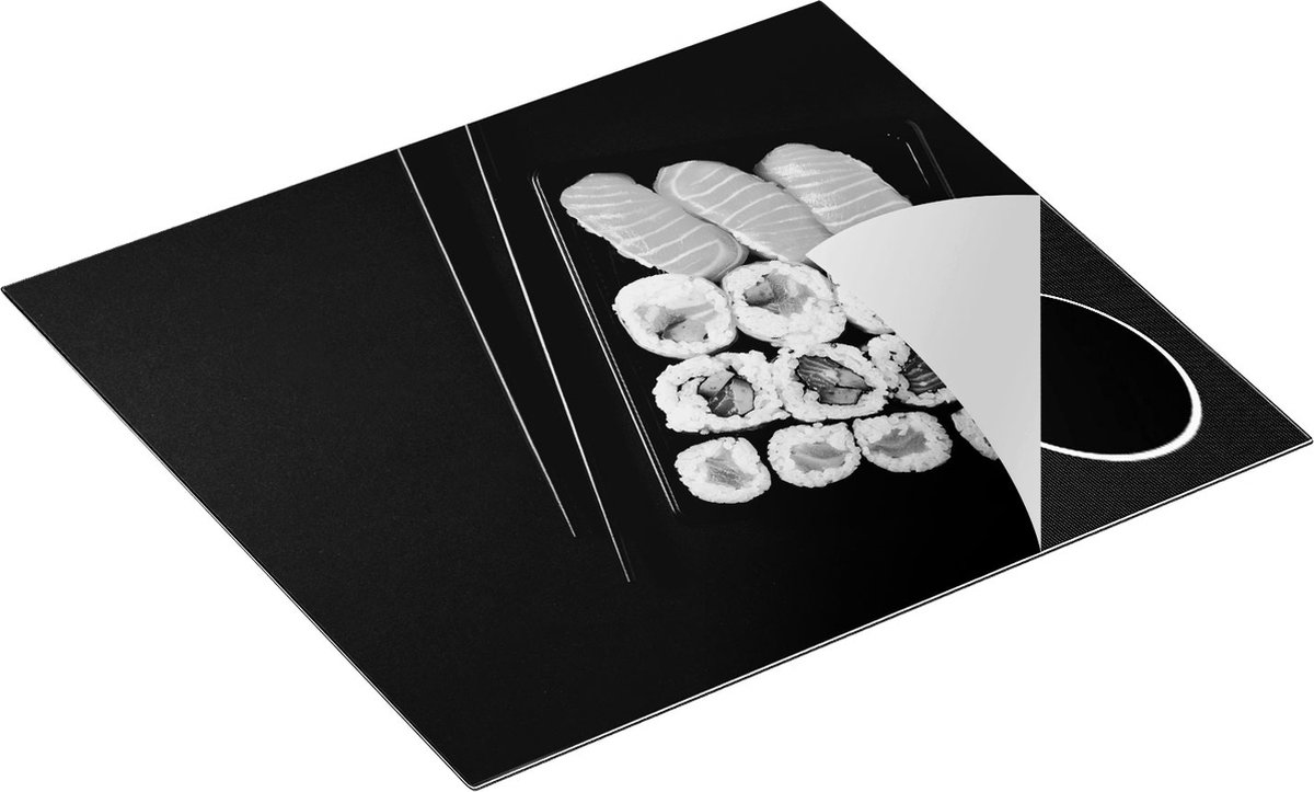 Chefcare Inductie Beschermer Sushi met Stokjes op een Zwarte Achtergrond - Zwart Wit - 57,6x51,6 cm - Afdekplaat Inductie - Kookplaat Beschermer - Inductie Mat