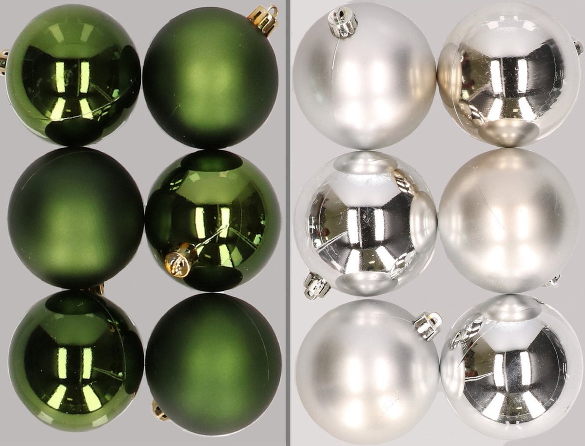 12x stuks kunststof kerstballen mix van donkergroen en zilver 8 cm - Kerstversiering