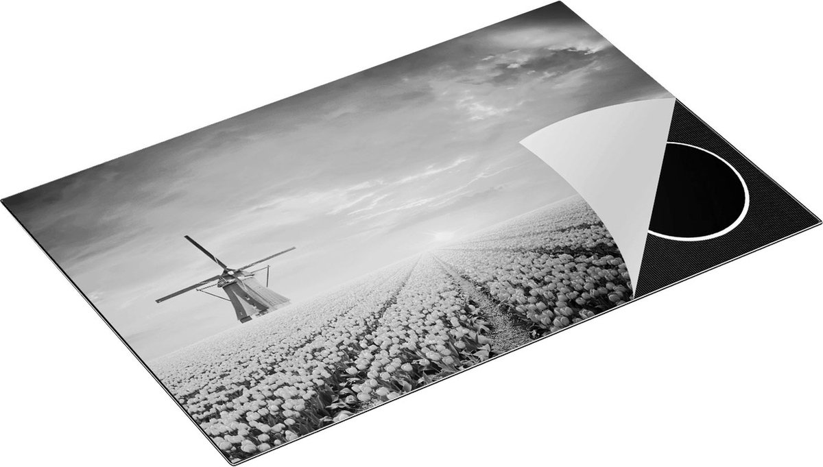 Chefcare Inductie Beschermer Rode Rozen Bloemenveld met een Windmolen - Zwart Wit - 80x52 cm - Afdekplaat Inductie - Kookplaat Beschermer - Inductie Mat