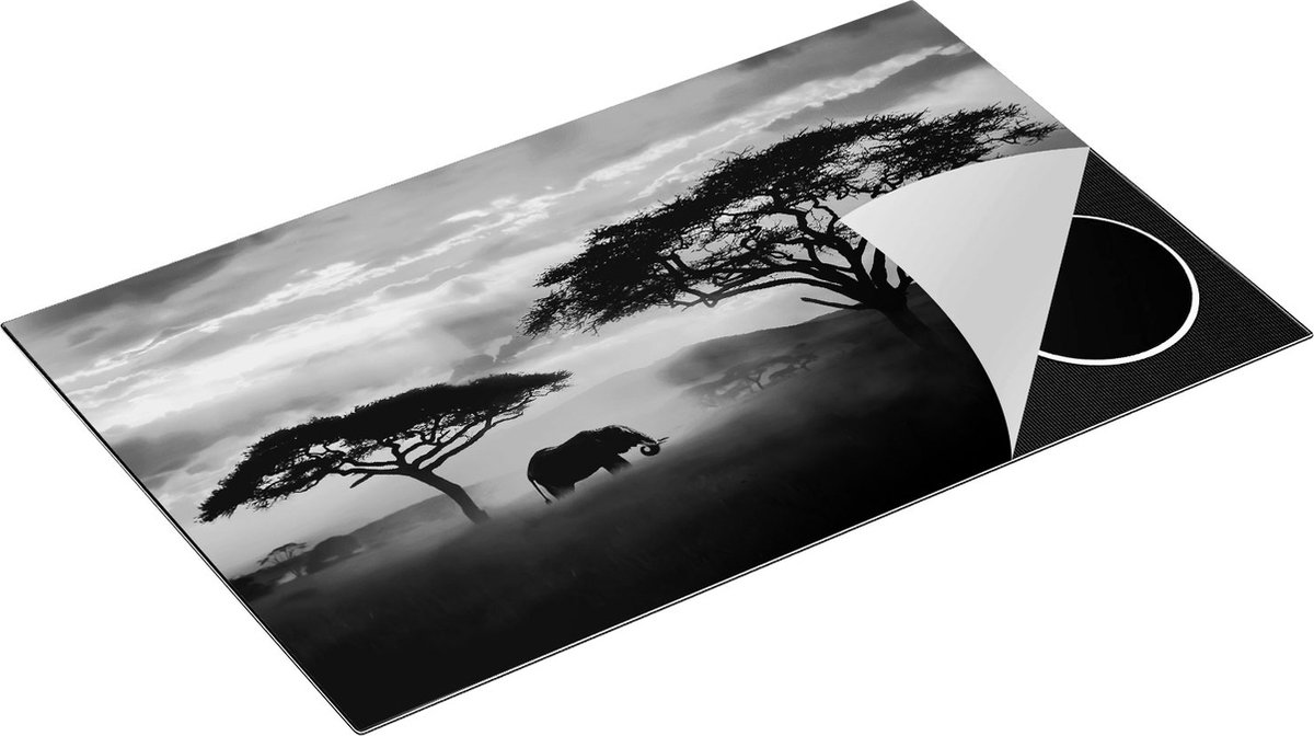 Chefcare Inductie Beschermer Olifant in het Wild - Savanne - Zwart Wit - 85x52 cm - Afdekplaat Inductie - Kookplaat Beschermer - Inductie Mat