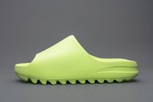 adidas Yeezy Slide Glow Green (2022) HQ6447 Maat 39 GROEN