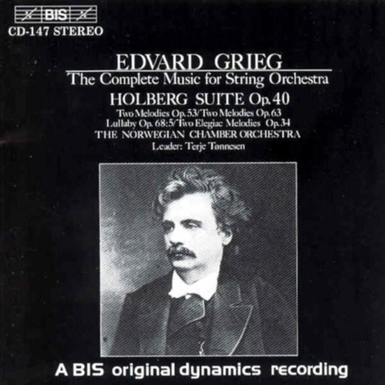 Albumcover met een zwart-wit portret van Edvard Grieg, met tekst in het wit.