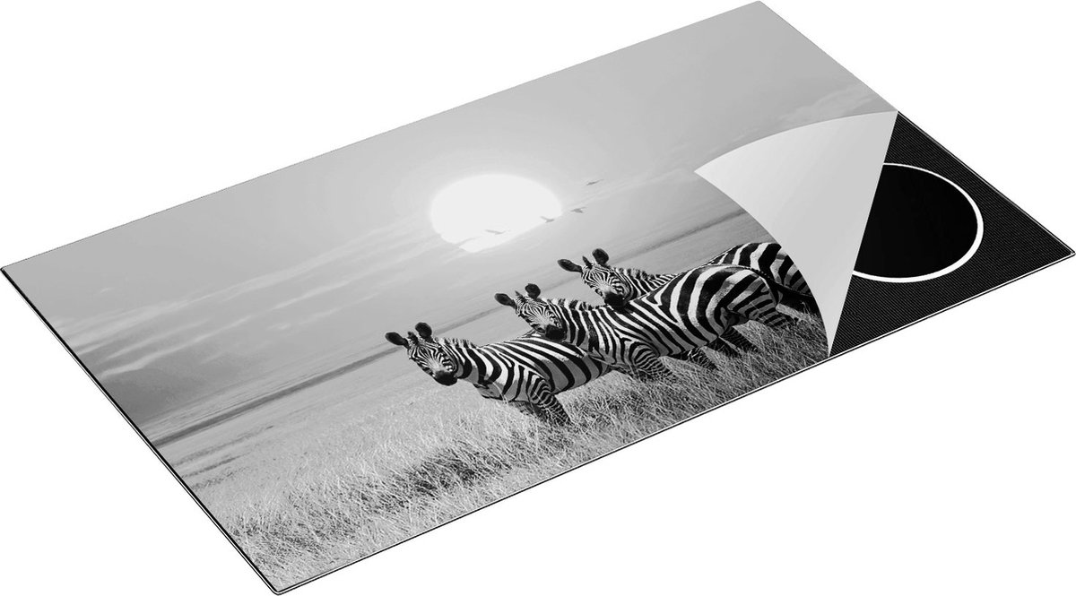 Chefcare Inductie Beschermer Drie Zebra's bij Zonsondergang - Zwart Wit - 90x55 cm - Afdekplaat Inductie - Kookplaat Beschermer - Inductie Mat