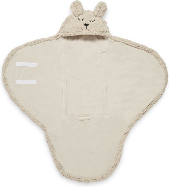 Beige baby wikkeldeken met dierenoren, geborduurde ogen en neus, en verstelbare bandjes.