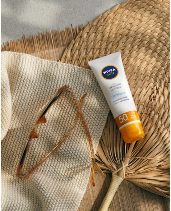 NIVEA SUN Face Sensitive Zonnebrand Gezicht - SPF 50 - Voor de gevoelige huid - Zonnebrandcrème - Parfumvrij - 50 ml