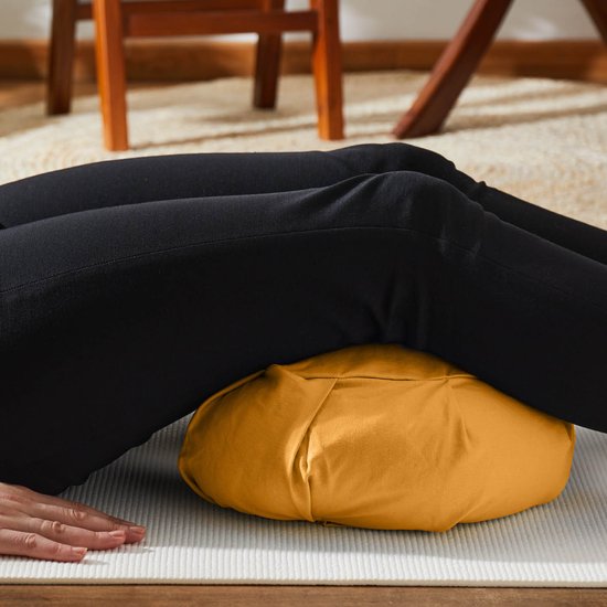 #DoYourYoga - Yoga kussen - »Ganesh« - halve maan meditatiekussen met bio-organische boekweit schalen vulling - 45x30x14 cm - indisch geel van Merkloos — afbeelding 2