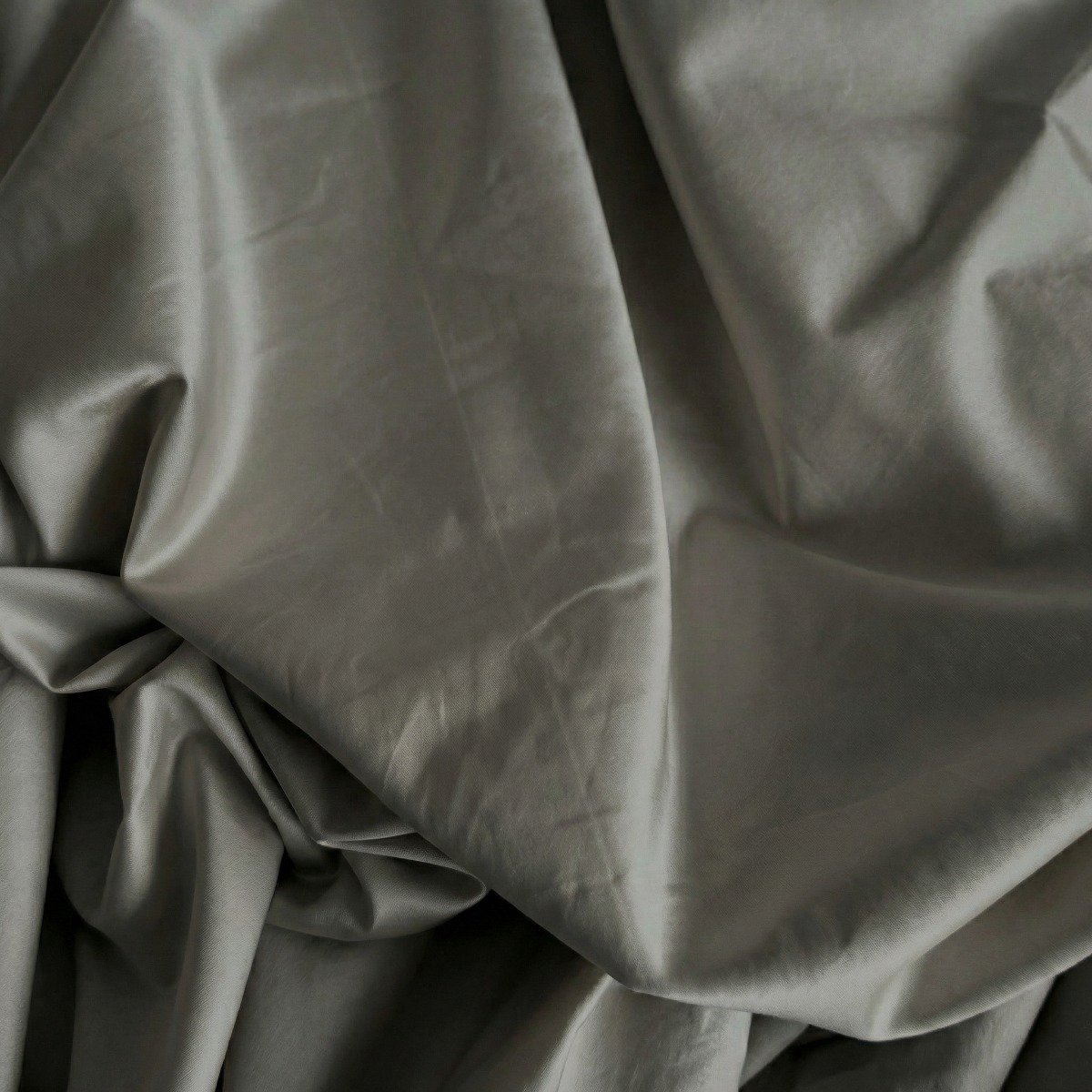 Kayori Saya Hoeslaken Katoensatijn - 160x200-210cm - Matrasdikte 35cm - Luxe & Zacht - Biologisch Katoen - Antracite - 160x200-210 - Tweepersoons - Biologisch Katoen - Antracite