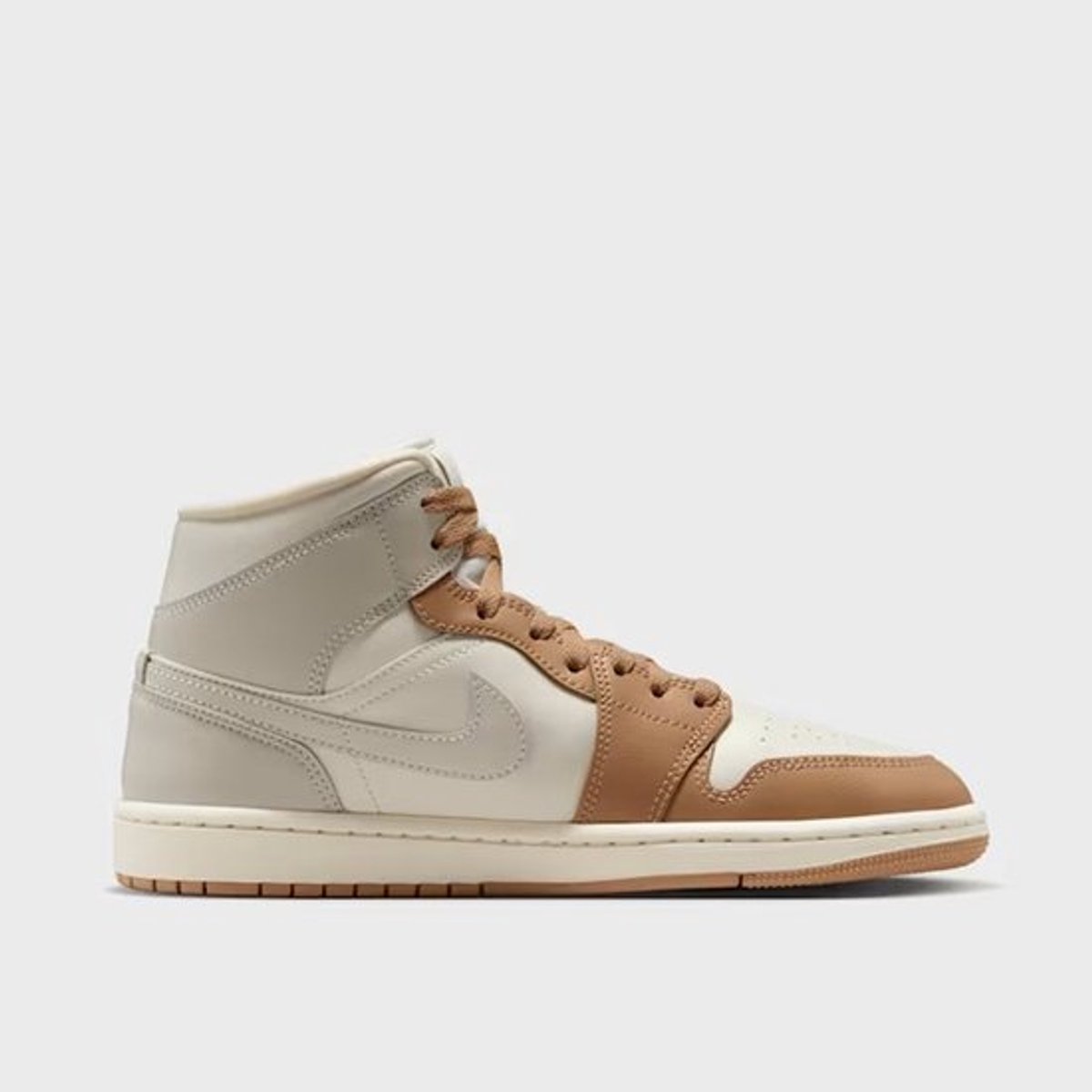 Nike Jordan Air Jordan 1 Mid Grijs