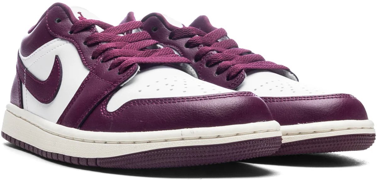 Nike Air Jordan 1 Low Sneakers Dames – Sail Wit