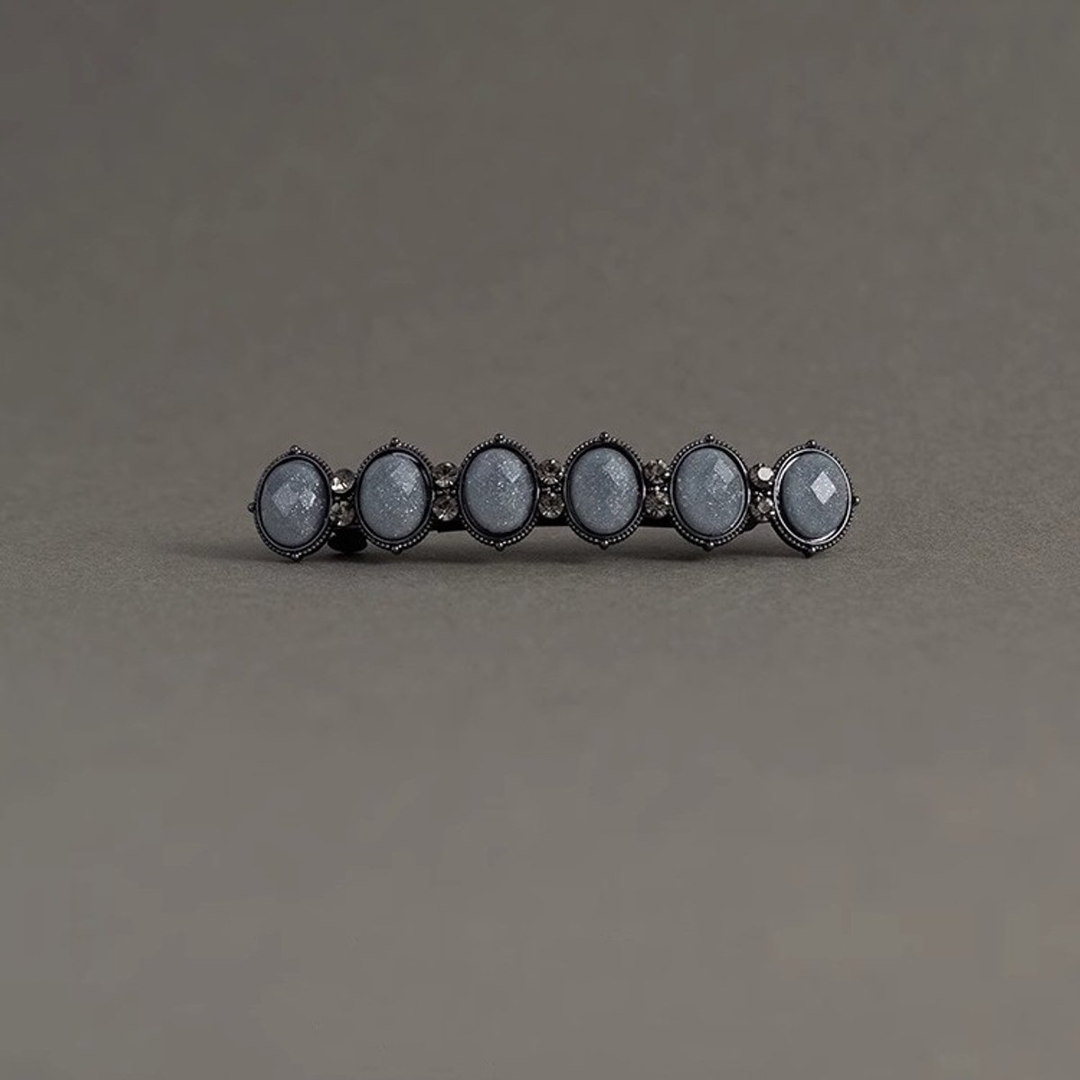 Franse Veerclip Klein – Strass – Gunmetaal Kleur – Klassiek Haaraccessoire voor Dames