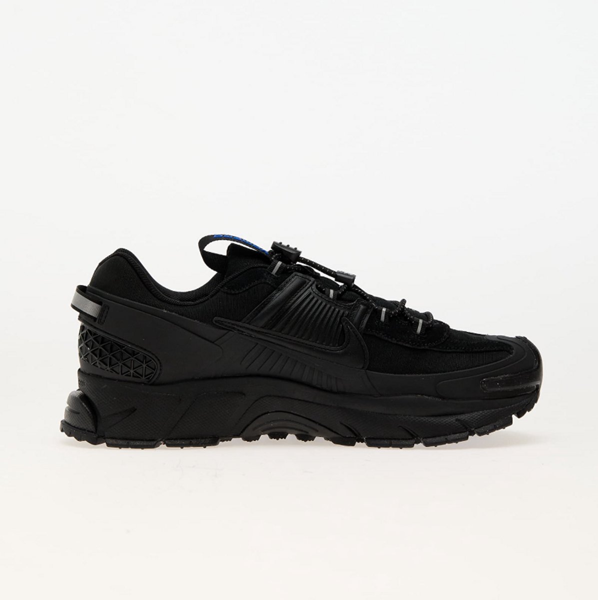 Nike Vomero Roam FV2295-002 Hoogwaardige Hardloopschoenen voor Elke Ondergrond Veelkleurig