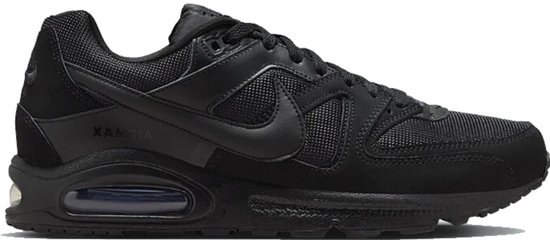 Zwarte Nike Air Max sneaker met veters, Air Max demping en mesh details.