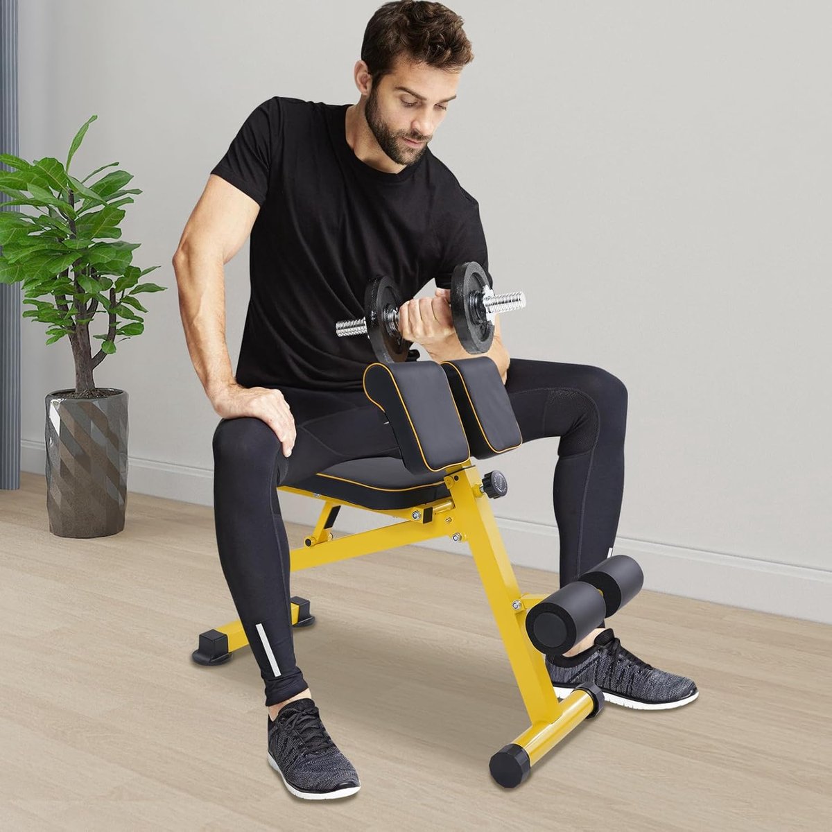 Fitnessbank Multifunctioneel - Romeinse Stoel - Krachttraining Thuis - Inklapbaar Ontwerp - 300kg Max Belasting - Zwart Geel