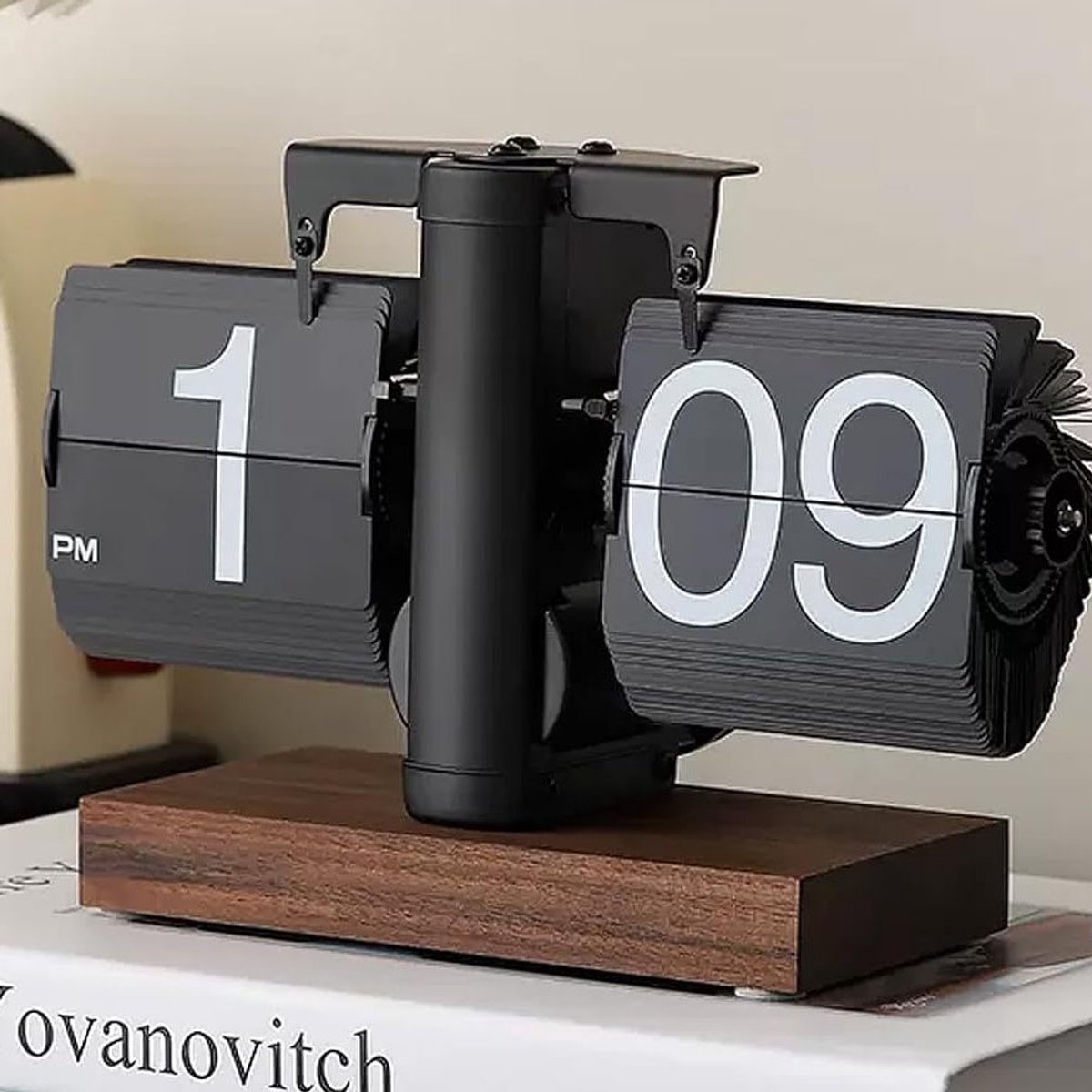 Retro Flip Clock Accessoire – Mechanisch Design met Stevige Basis – Tijdweergave voor Woonkamer, Slaapkamer & Kantoor – Stijlvol en Praktisch