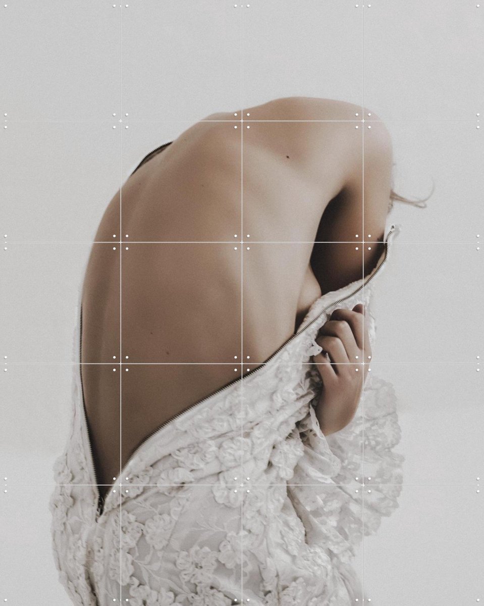 IXXI Alaia, STUDIO HANNAH LEMHOLT - 80 x 100 cm - Gratis ophangtool - Grote wanddecoratie en posters - Fotografie, Minimalisme, Slaapkamer, Woonkamer