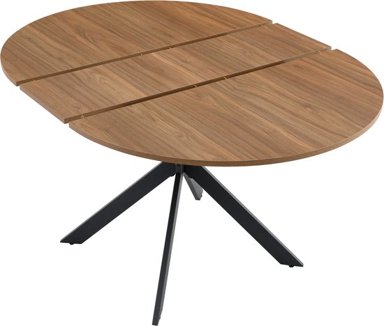 Ovale eettafel in uitgeschoven stand met walnootlook blad en zwart metalen onderstel, witte achtergrond.
