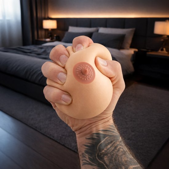 MikaMax Borst Stressbal XXL - Realistische Squishy Stressbal - Grappig Cadeau voor Volwassenen - Anti Stress Knijpbal - Ø 10 cm