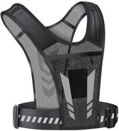 Zwart reflecterend hardloopvest van mesh met een ritsvak en reflecterende strepen.