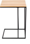 Rechthoekige bijzettafel met lichtbruin houtlook blad en zwart metalen C-vormig frame.