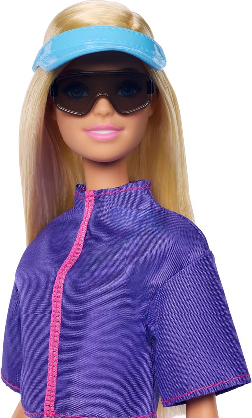 Barbie pop Outdoor avontuur Malibu met accessoires en hondje. — afbeelding 2