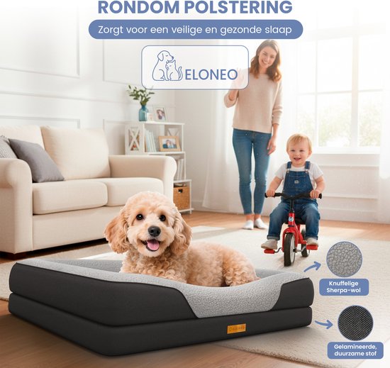 Rondom polstering voor veilige slaap: een lichtgekleurde hond ligt op een grijs en zwart hondenbed met sherpa-afwerking.