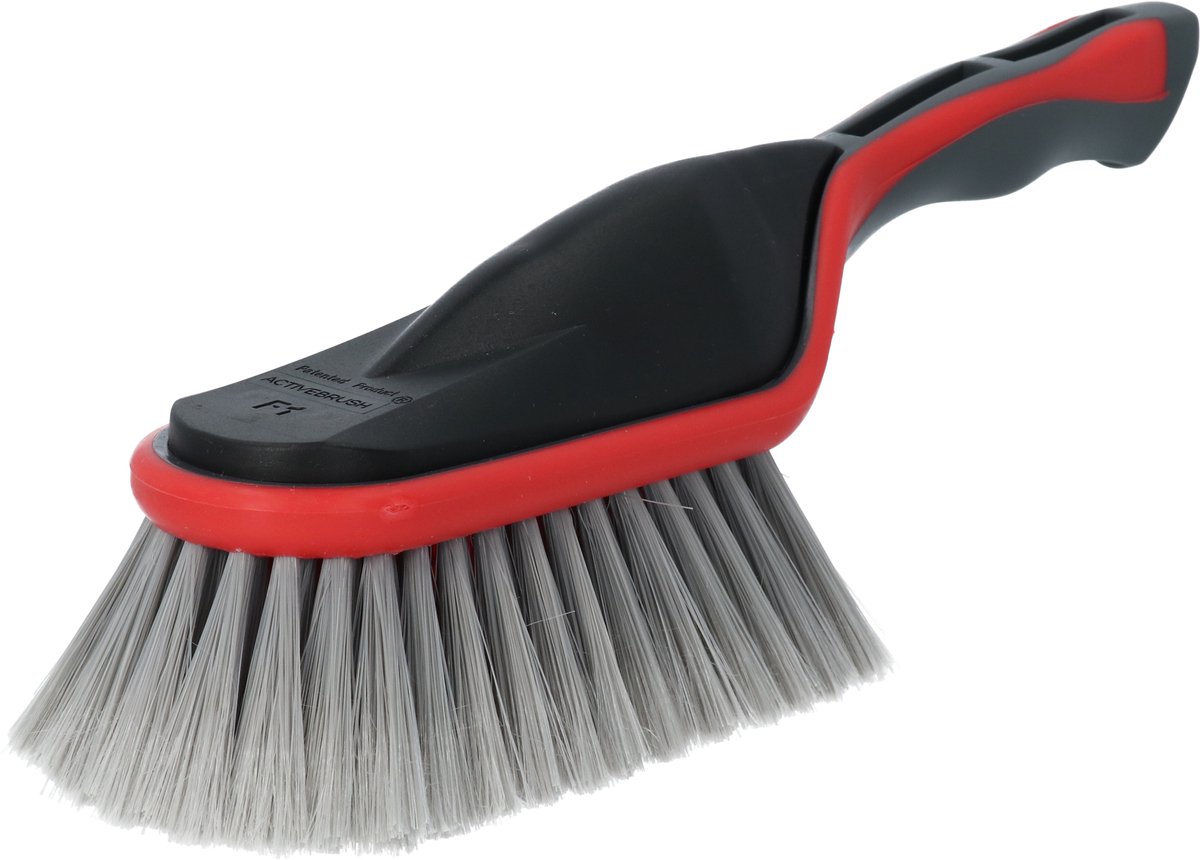 PINGI activebrush f1 - geen tuinslang noodzakelijk - geïntegreerde waterkamer - zorgt voor een actieve waterstroom - vult automatisch met water uit emmer