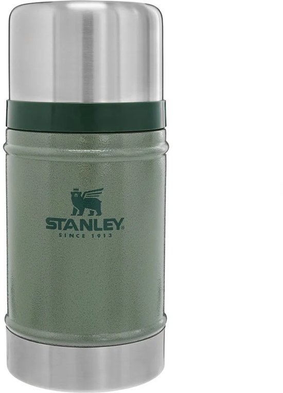Le pot alimentaire Stanley Classic vert de 0,7 L avec couvercle argenté et bande vert foncé. Le logo "Stanley" est visible.