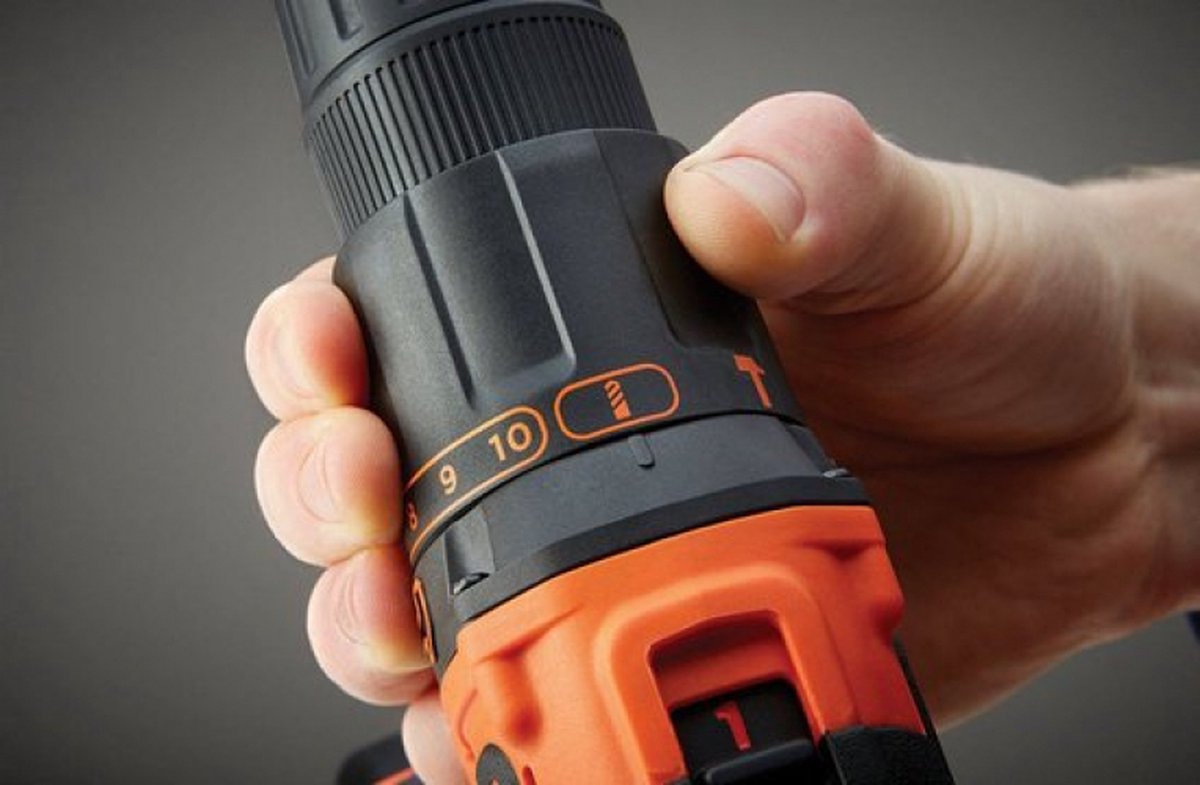 BLACK+DECKER 18V Lithium Ion accu schroef-/klopboormachine met 2x 1,5Ah accu's, 2 variabele snelheden, koffer - BDCHD18KB-QW – foto 8