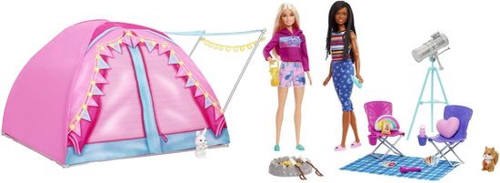 Barbie It Takes Two Campingspeelset met tent, 2 Barbie poppen en 20 onderdelen, waaronder dieren