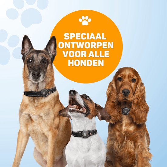 Drie honden (Mechelaar, Jack Russell, Cocker Spaniel) dragen zwarte halsbanden met Apple AirTag-houders. Tekst: 'Speciaal ontworpen voor alle honden'.