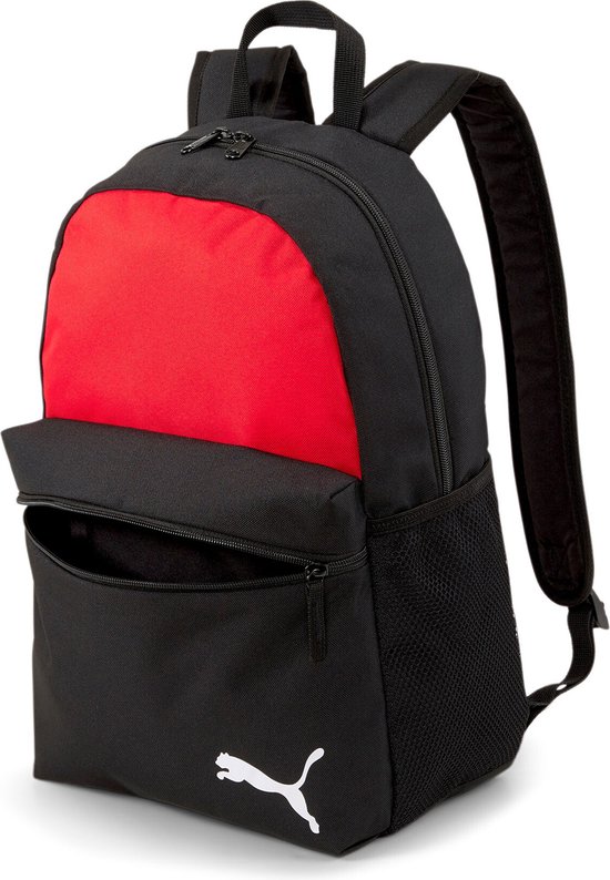 Zwarte rugzak met een rood voorvak en mesh zijvak. Puma logo op de voorkant.