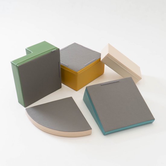 Set van 5 kleine foam blokken/speelkussens (turquoise/beige/mosterdgeel/donkergroen) van Merkloos — afbeelding 2