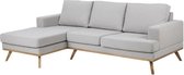 Nord 2-zitsbank met chaise longue links in lichtgrijze stof.
