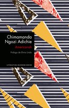 Boek "Americanah" van Chimamanda Ngozi Adichie, met een zwarte, witte en rode abstracte geometrische print.