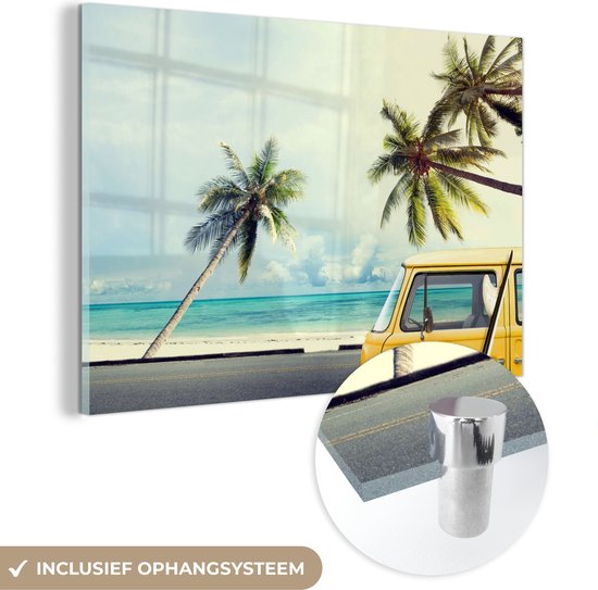 MuchoWow® Glasschilderij 180x120 cm - Schilderij acrylglas - Palmboom - Auto - Strand - Tropisch - Foto op glas - Schilderijen