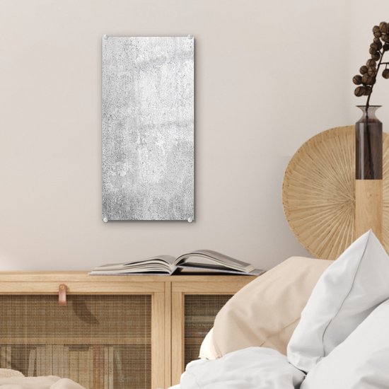 MuchoWow® Glasschilderij 20x40 cm - Schilderij acrylglas - Beton - Grijs - Muur - Foto op glas - Schilderijen