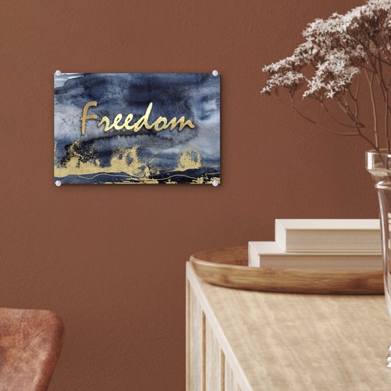 ® Glasschilderij 30x20 cm - Schilderij acrylglas - Quote - Vrijheid - Goud - Zwart - Foto op glas - Muurdecoratie woonkamer - Wanddecoratie slaapkamer - Schilderijen