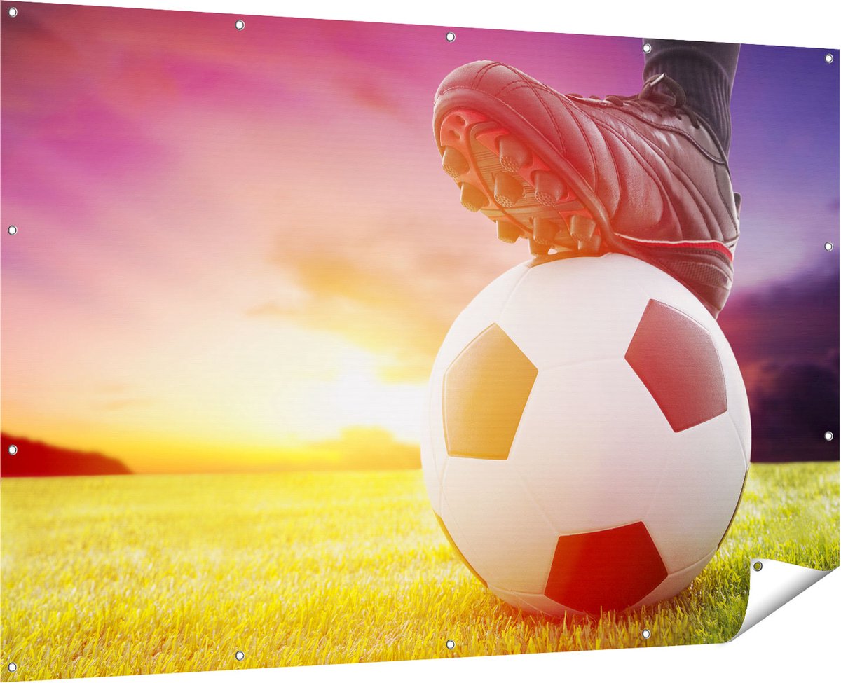 Gards Tuinposter Klassieke Voetbal Aftrap met Zonsondergang - 180x120 cm - Tuindoek - Tuindecoratie - Wanddecoratie buiten - Tuinschilderij Multikleur