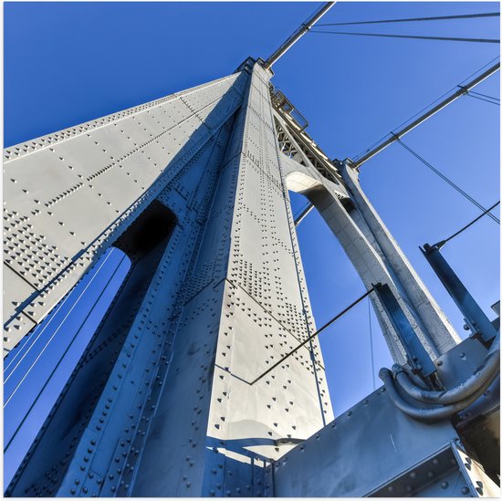 Poster (Mat) - Touwen en Platen van IJzeren Brug - 100x100 cm Foto op Posterpapier met een Matte look