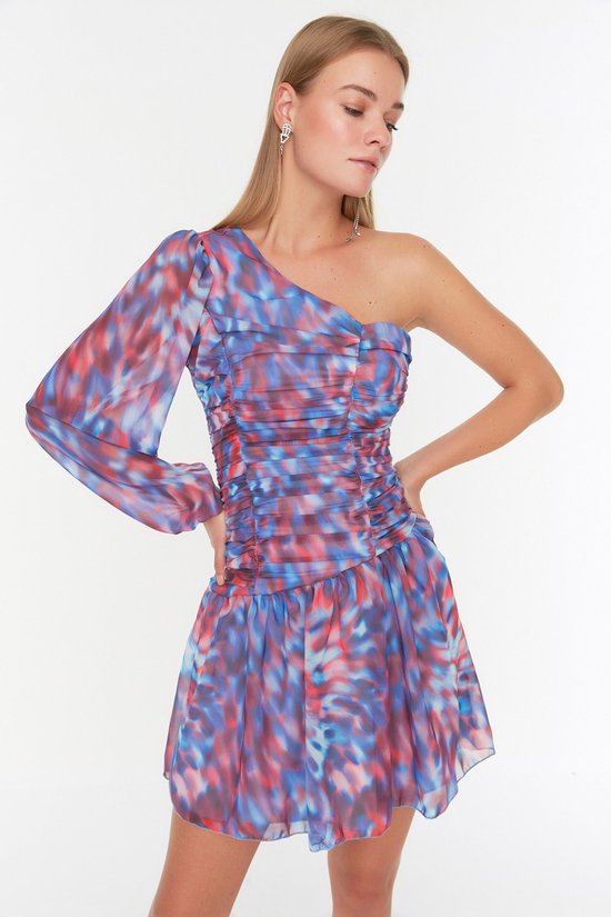 Robe patineuse a col asymetrique Trendyol une epaule bol