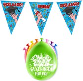 Paperdreams Geslaagd thema party versiering set Hoera - Vlaggenlijn en 16x ballonnen