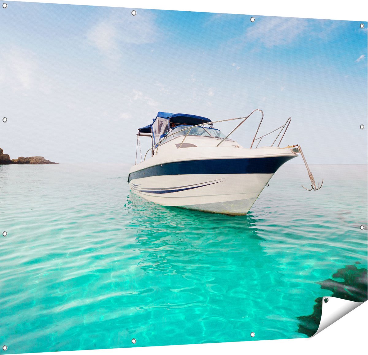 Gards Tuinposter Motorboot aan het Strand met Blauw Water - 150x120 cm - Tuindoek - Tuindecoratie - Wanddecoratie buiten - Tuinschilderij Multikleur