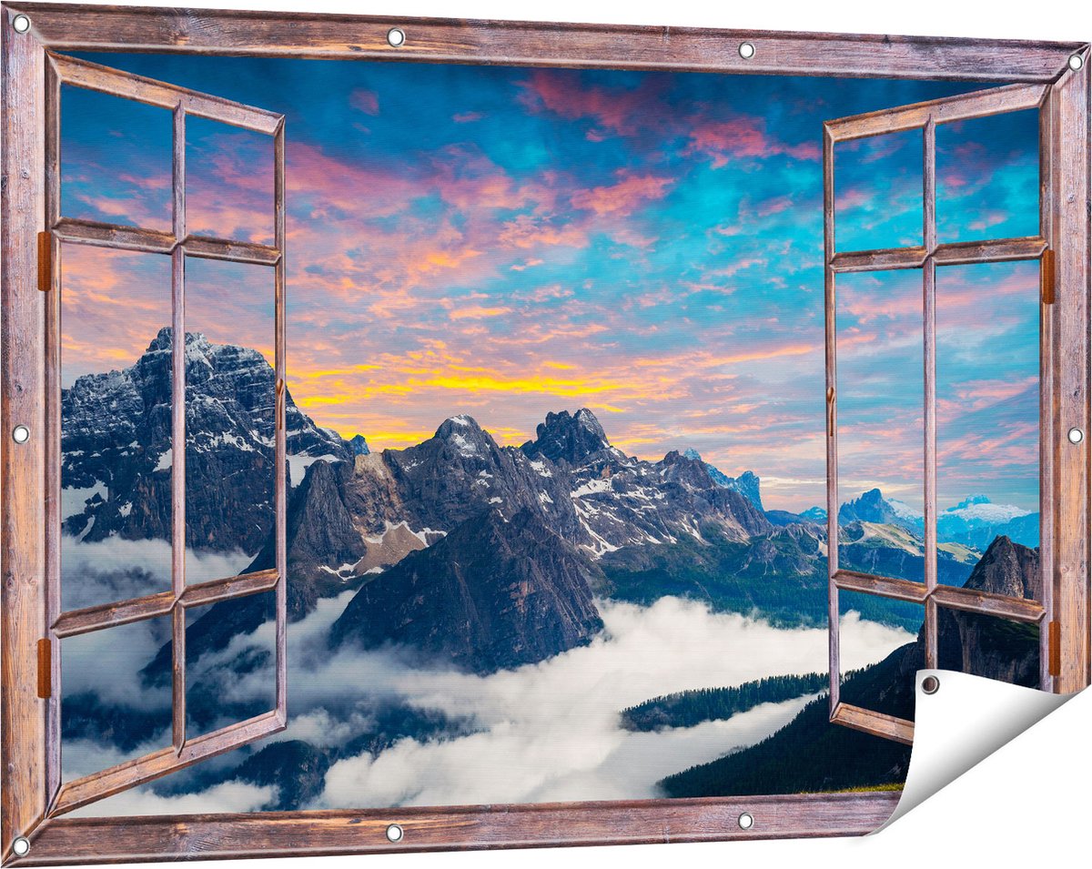 Gards Tuinposter Doorkijk Bergen Landschap met Wolken in Italië - 120x80 cm - Tuindoek - Tuindecoratie - Wanddecoratie buiten - Tuinschilderij bruin