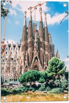 Tuinposter – Sagrada Familia in Barcelona, Spanje - 40x60 cm Foto op Tuinposter (wanddecoratie voor buiten en binnen)