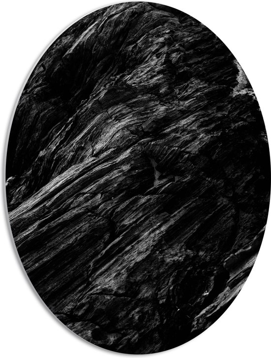 PVC Schuimplaat Ovaal - Donkere Stenen Rotsen van Bergen - 42x56 cm Foto op Ovaal (Met Ophangsysteem)