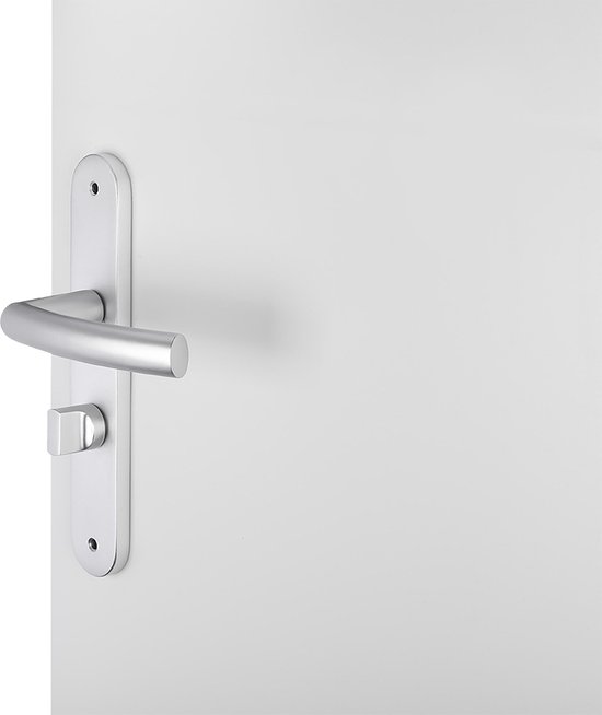 Aluminium Impresso Burton deurkruk op een wit deurpaneel met toiletsluiting.